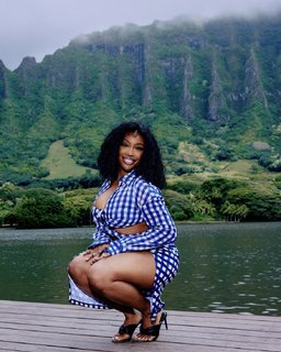 SZA feet photo thumbnail