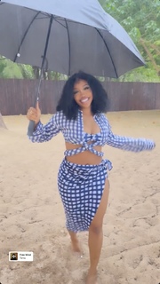SZA feet photo thumbnail