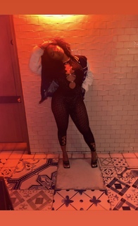 SZA feet photo thumbnail