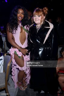 SZA feet photo thumbnail