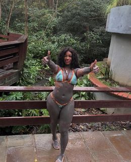 SZA feet photo 11