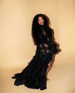 SZA feet photo 4