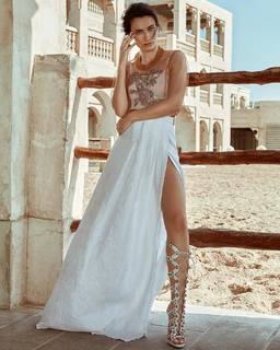 Saadet Aksoy feet photo 17
