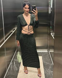 Saadet Aksoy feet photo 12