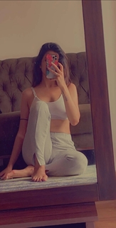 Saanvi Dhiman feet photo 2