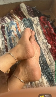 Saanvi Dhiman feet photo 11