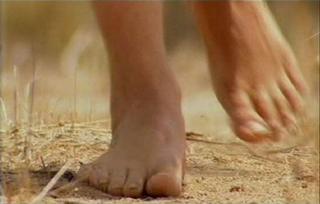 Saba Douglas-Hamilton feet photo 3