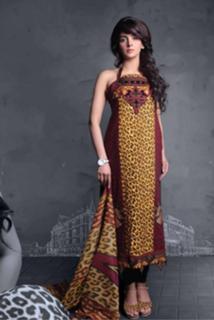 Saba Qamar feet photo thumbnail