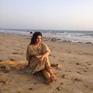Saba Qamar feet photo thumbnail