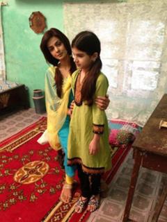 Saba Qamar feet photo thumbnail