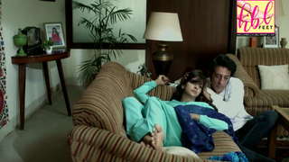 Saba Qamar feet photo thumbnail