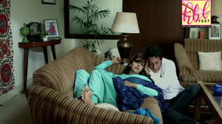 Saba Qamar feet photo thumbnail
