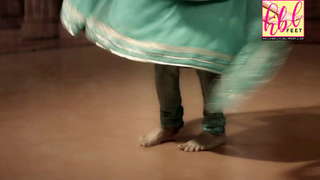 Saba Qamar feet photo thumbnail