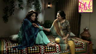 Saba Qamar feet photo thumbnail