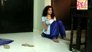 Saba Qamar feet photo thumbnail