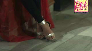 Saba Qamar feet photo thumbnail