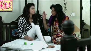 Saba Qamar feet photo thumbnail