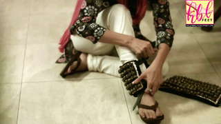 Saba Qamar feet photo thumbnail