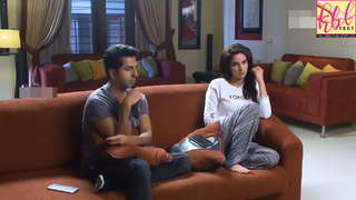 Saba Qamar feet photo thumbnail