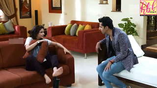 Saba Qamar feet photo thumbnail