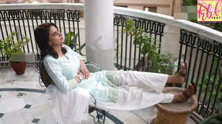 Saba Qamar feet photo thumbnail