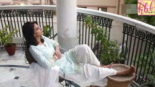 Saba Qamar feet photo thumbnail