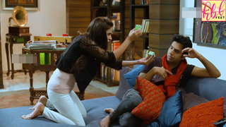 Saba Qamar feet photo thumbnail