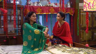 Saba Qamar feet photo thumbnail