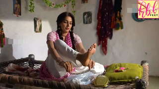 Saba Qamar feet photo thumbnail