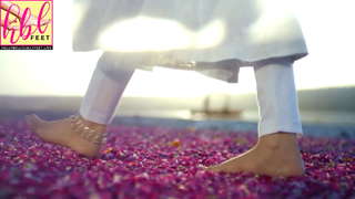 Saba Qamar feet photo thumbnail