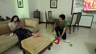 Saba Qamar feet photo thumbnail