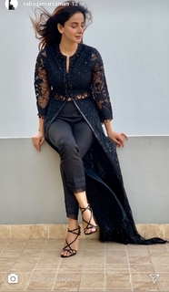 Saba Qamar feet photo thumbnail
