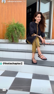 Saba Qamar feet photo thumbnail