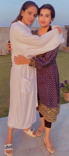 Saba Qamar feet photo thumbnail