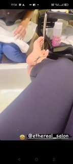 Saba Qamar feet photo thumbnail