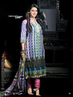 Saba Qamar feet photo thumbnail