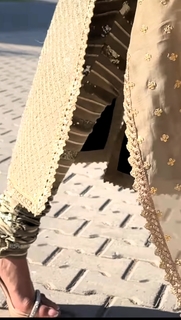 Saba Qamar feet photo thumbnail
