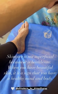 Saba Qamar feet photo thumbnail