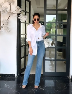 Saba Qamar feet photo thumbnail