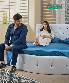 Saba Qamar feet photo thumbnail
