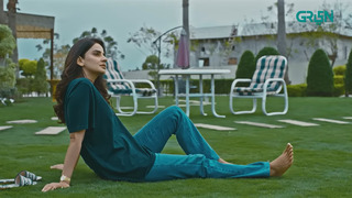 Saba Qamar feet photo thumbnail