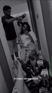 Saba Qamar feet photo thumbnail
