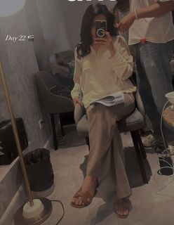 Saba Qamar feet photo thumbnail