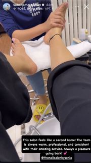 Saba Qamar feet photo thumbnail