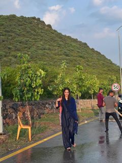 Saba Qamar feet photo thumbnail