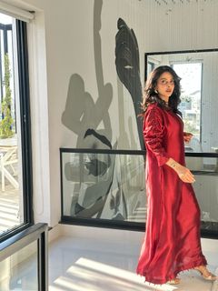Saba Qamar feet photo 7