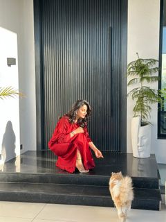 Saba Qamar feet photo 3