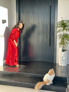 Saba Qamar feet photo 2