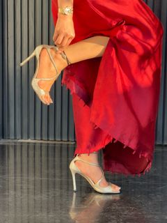Saba Qamar feet photo 1