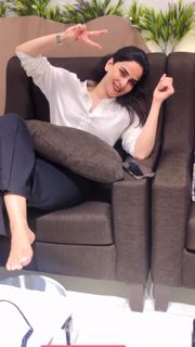 Saba Qamar feet photo 17